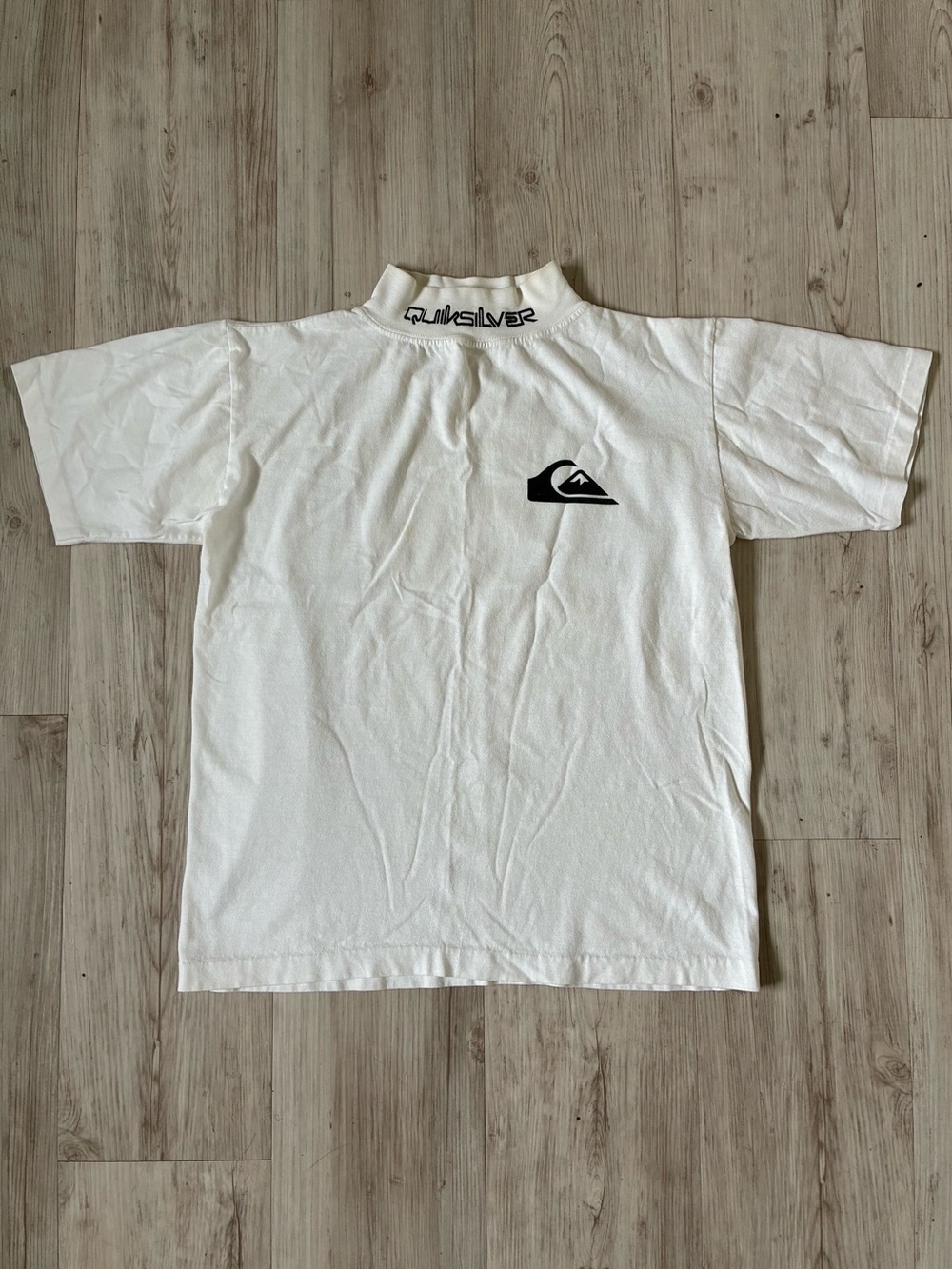 Vintage 90s Quiksilver Mock-Neck Collar T-Shirt